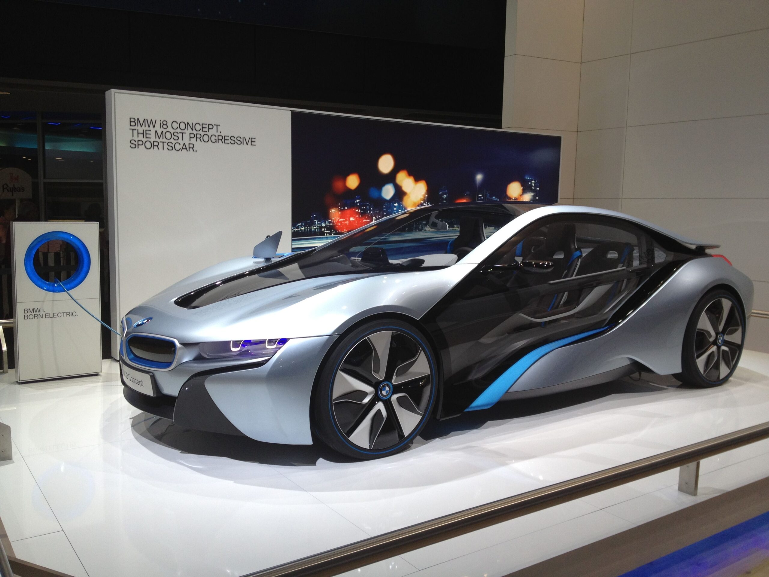 BMW i5 Electric Car Features and Specifications Full Details